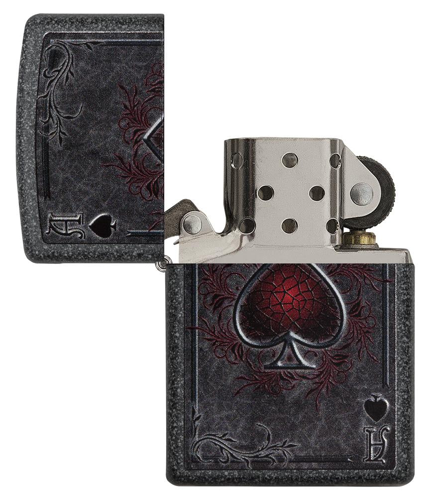 Briquet Zippo avec as de pique gothique, ouvert