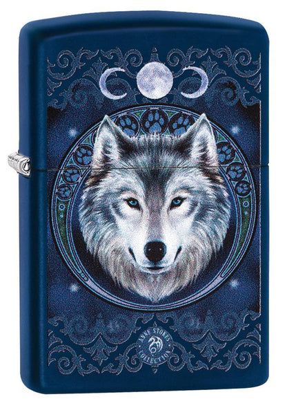 Vue de face 3/4 briquet Zippo tête de loup