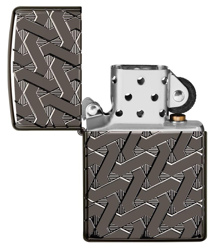  Briquet Zippo gris brillant avec des lignes en zigzag entremêlées, ouvert